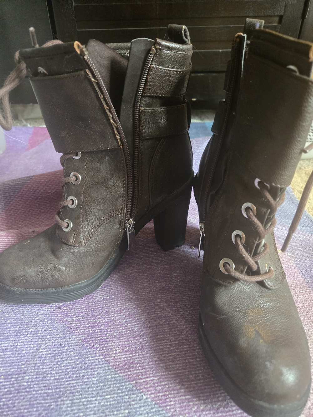 Guess Women's Brown Lace-Up Block Heel Boots